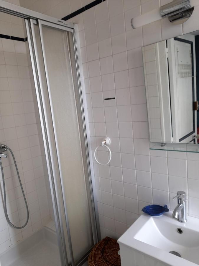 Apartment Petit Bijou A Pair Sur